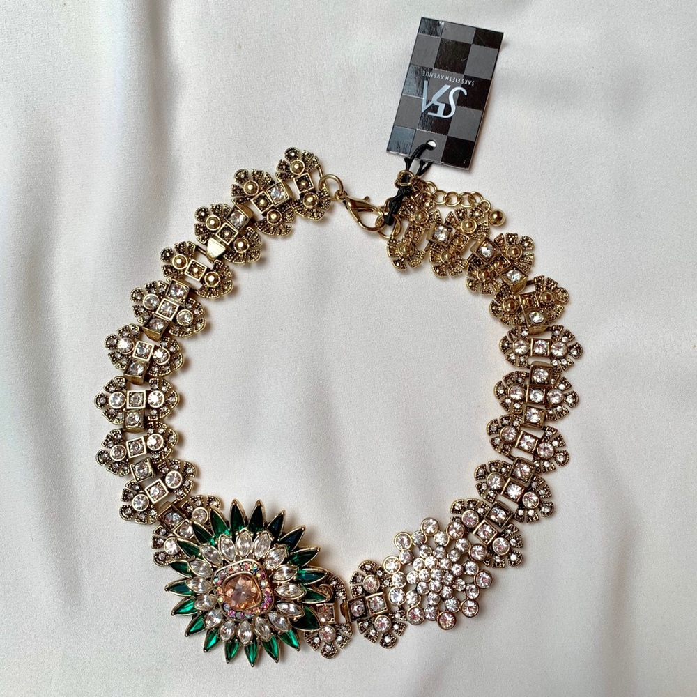 - Necklace - Picture 2 of 4